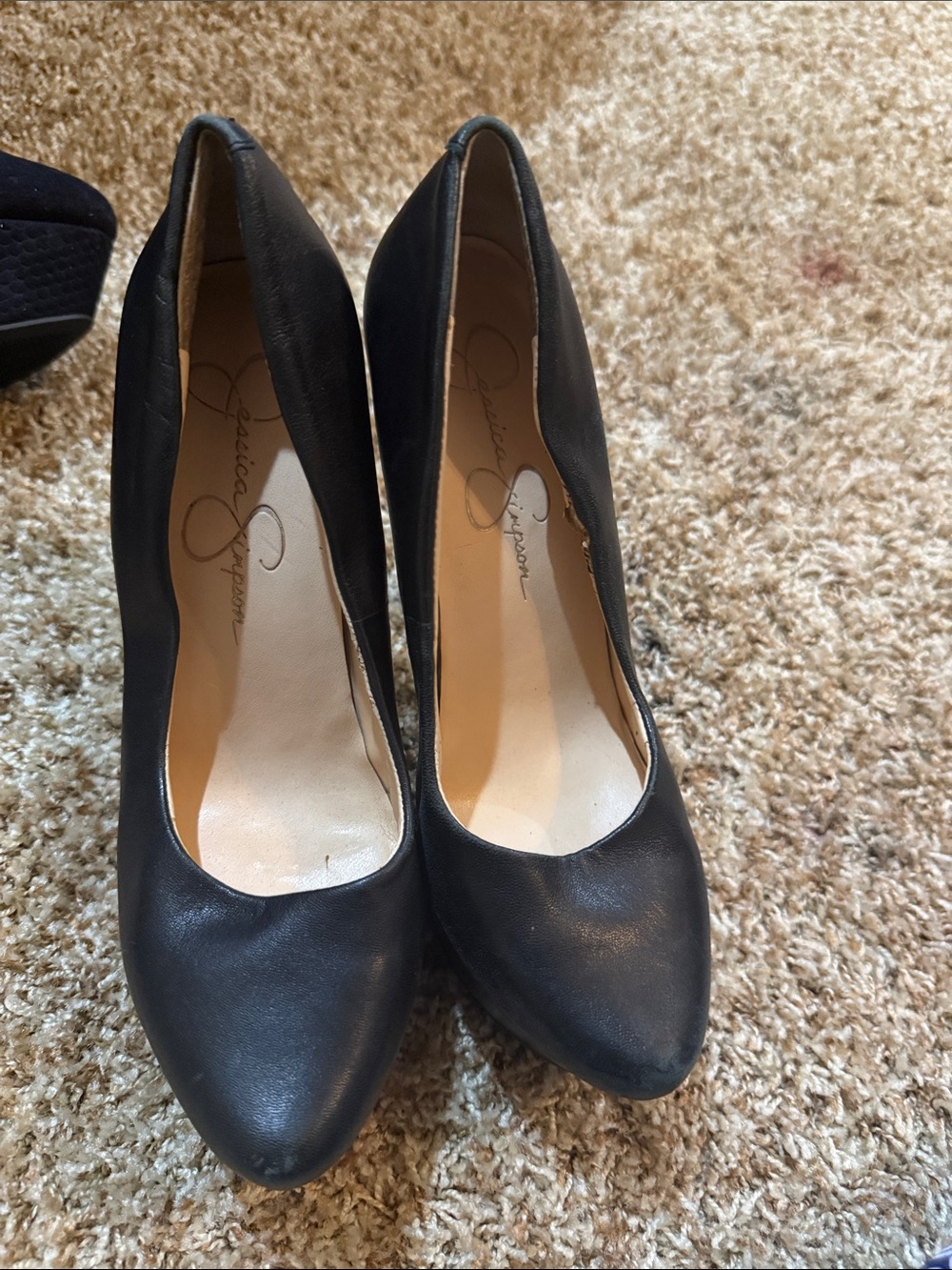 Jessica Simpson real leather Black Pointed-Toe Leather Pumps